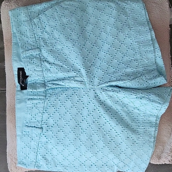 Banana Republic shorts - Picture 2 of 3